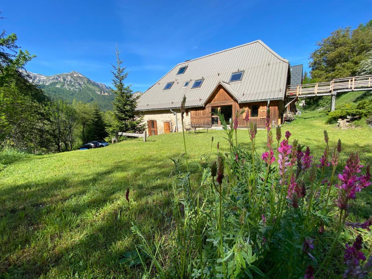 Le Cerf De La Lune Crots Exterior photo
